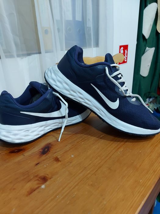 Prawie nowe buty męskie sportowe Nike