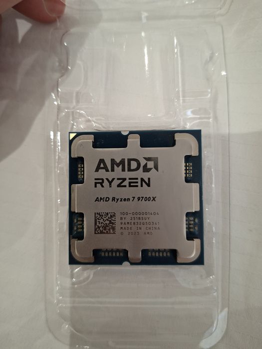 CPU AMD Ryzen 7 9700X