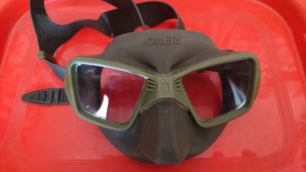 Mascara de Mergulho Omer