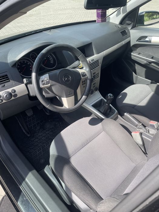 Продам Opel Astra 1.8 бензин