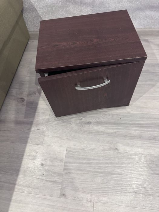Продам прикроватные тумбы (новые) 25х27
