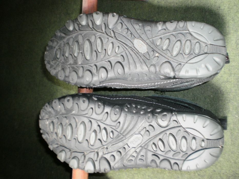 Ténis pretos, 37, unisexo, Rockland.