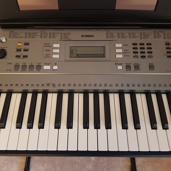 Teclado Yamaha PSR-E353