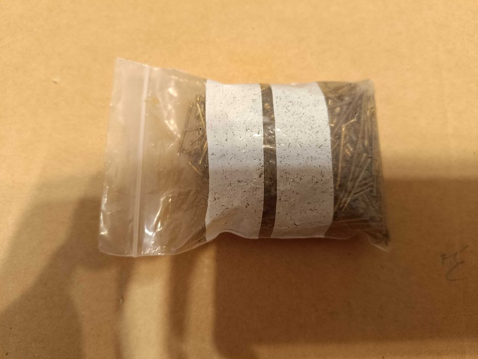 Stare małe gwoździe