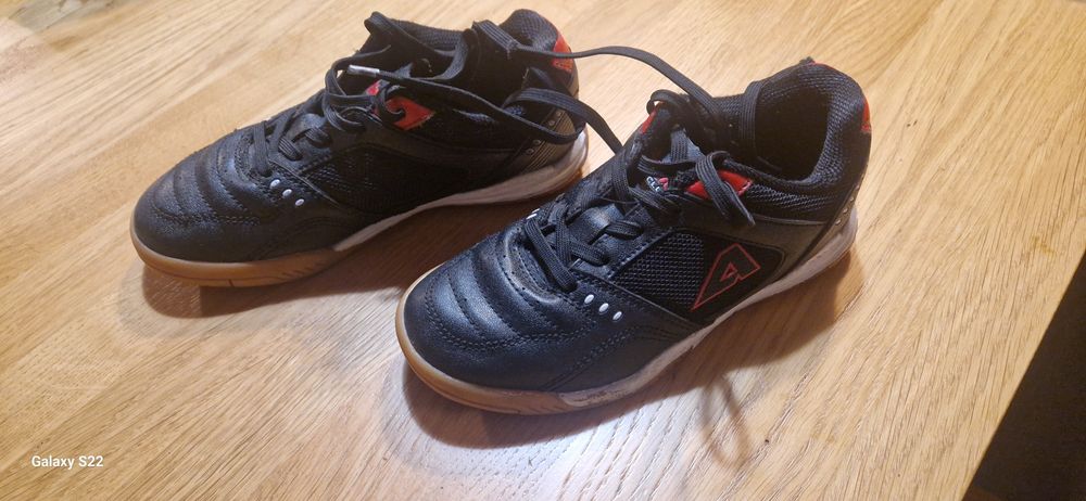 Używane Buty halówki R 31.