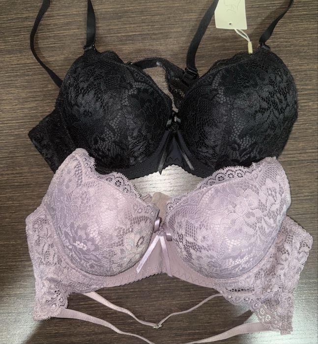 Бюстгальтер, жіноча білизна В