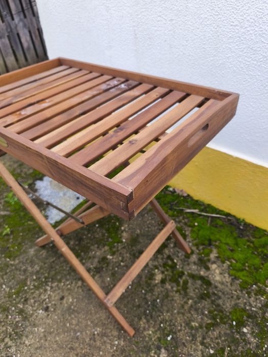 Tabuleiro em Madeira com apoio
