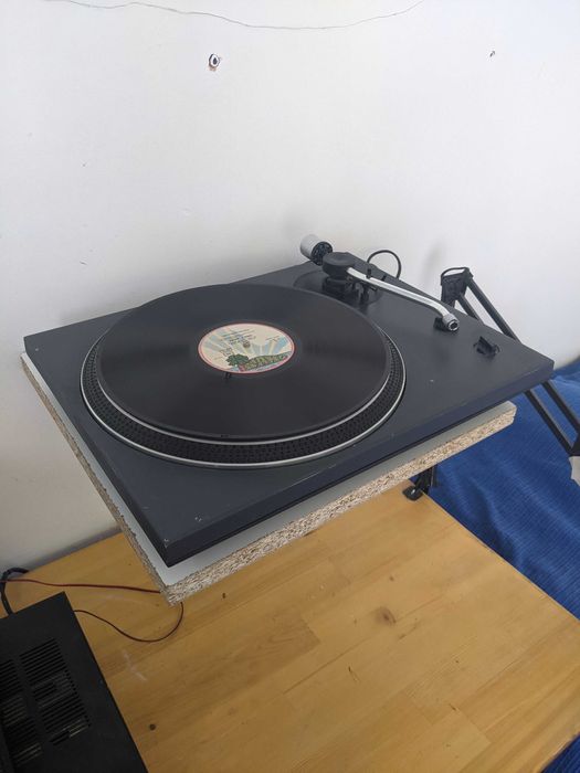 Gira-discos manual vintage anos 80