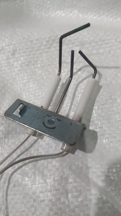 Elektrody zapalające do piecyka SAUNIER DUVEL OPALIA C11 E-A/1