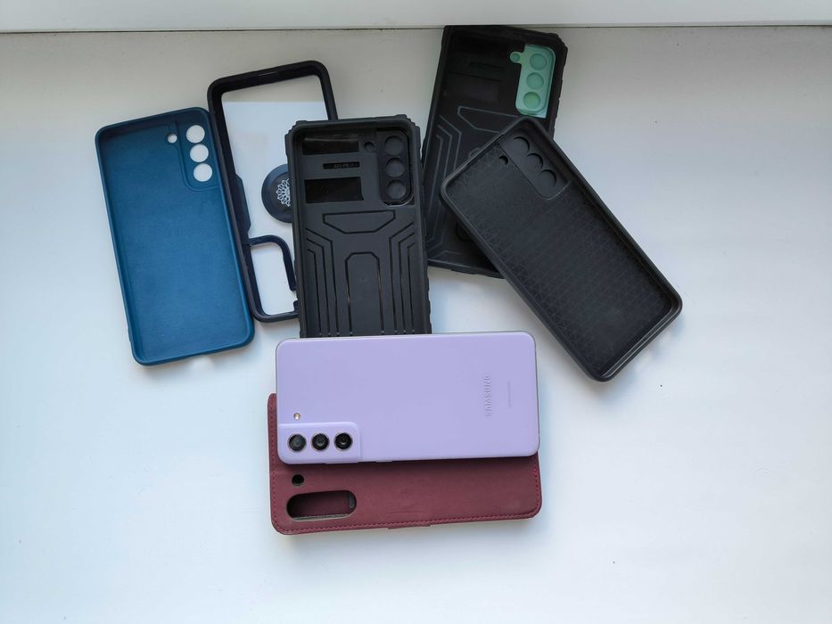 Samsung Galaxy s21 Fe 6/128 ГБ в ідеалі з чохлами