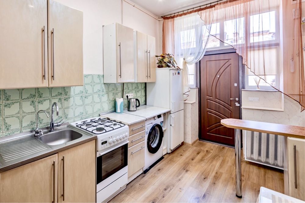 Нова квартира в центрі (ТЦ Форум, Клепарівська, Чорновола, візовий ц.)