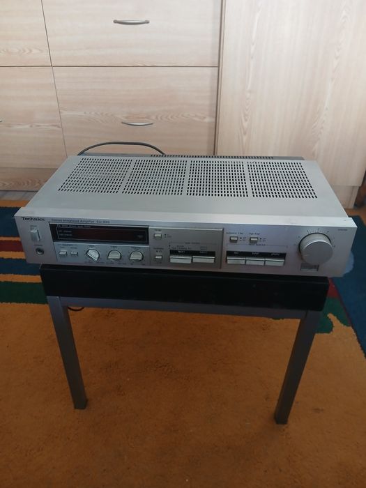 Emplificador e sintonizador Technics