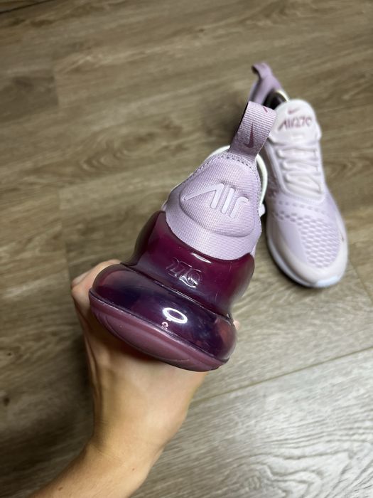 Продам БОМБЕЗНІ жіночі кросівки Nike Air Max 270 “Elemental Rose”