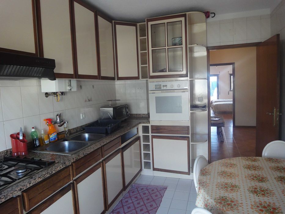 Aluga-se quarto partilhado c/ terraço