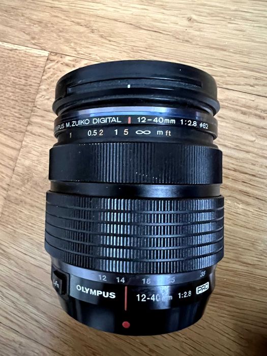 Камера Panasonic Lumix GH4 + об'єктив Olympus ZUIKO Pro 12-40 1:2.8