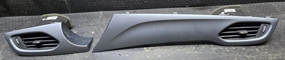 kratki nawiewu dekory komplet 39079604 39079603 opel astra k