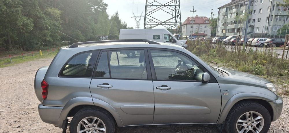 Toyota rav4 2.0 benzyna 150KM 4x4