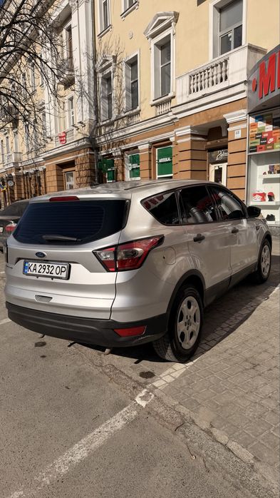 Продам машину ford escape 2017