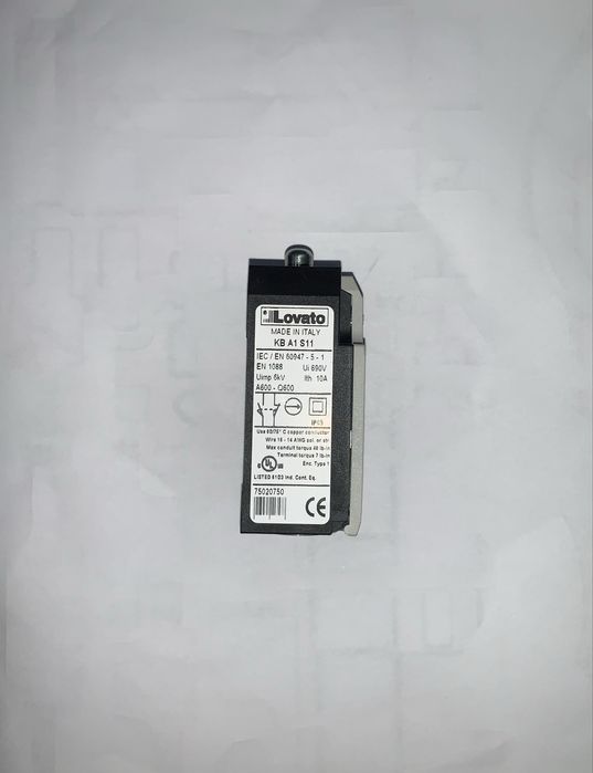 Кінцевий вимикач Lovato КВ А1 S11     (1 НО+1 НЗ)