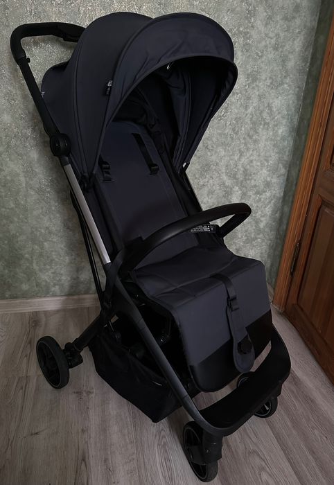 Прогулянковий візок Carrello Nova/ Карело Нова