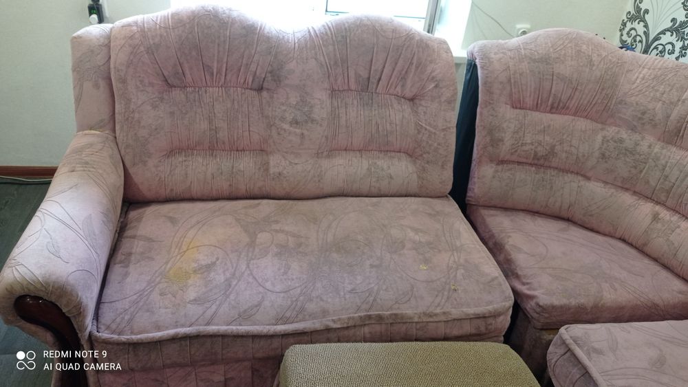 Продам мягкий уголок в зал