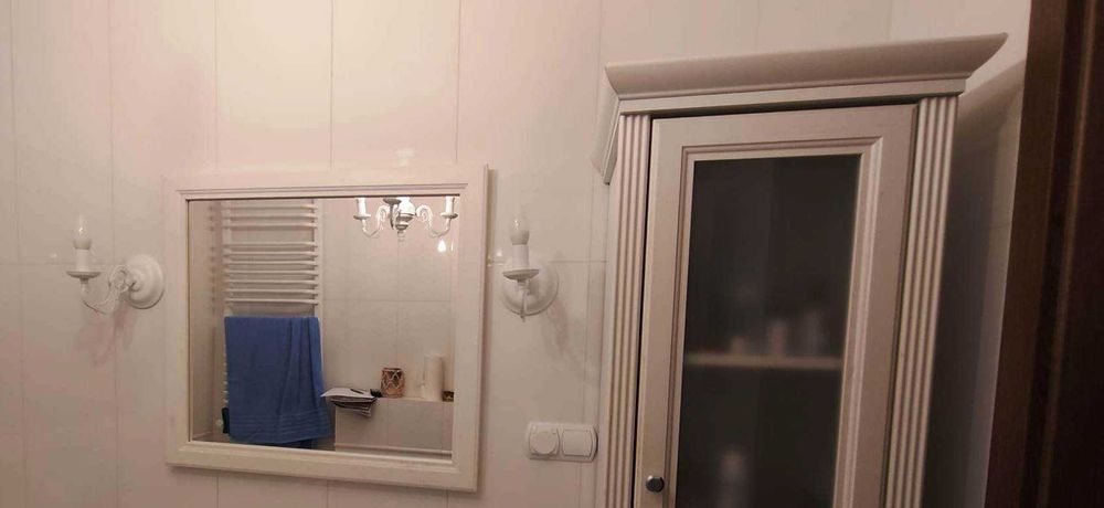 meble łazienkowe w stylu retro