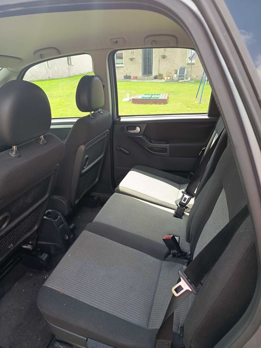 Opel Meriva srebrny