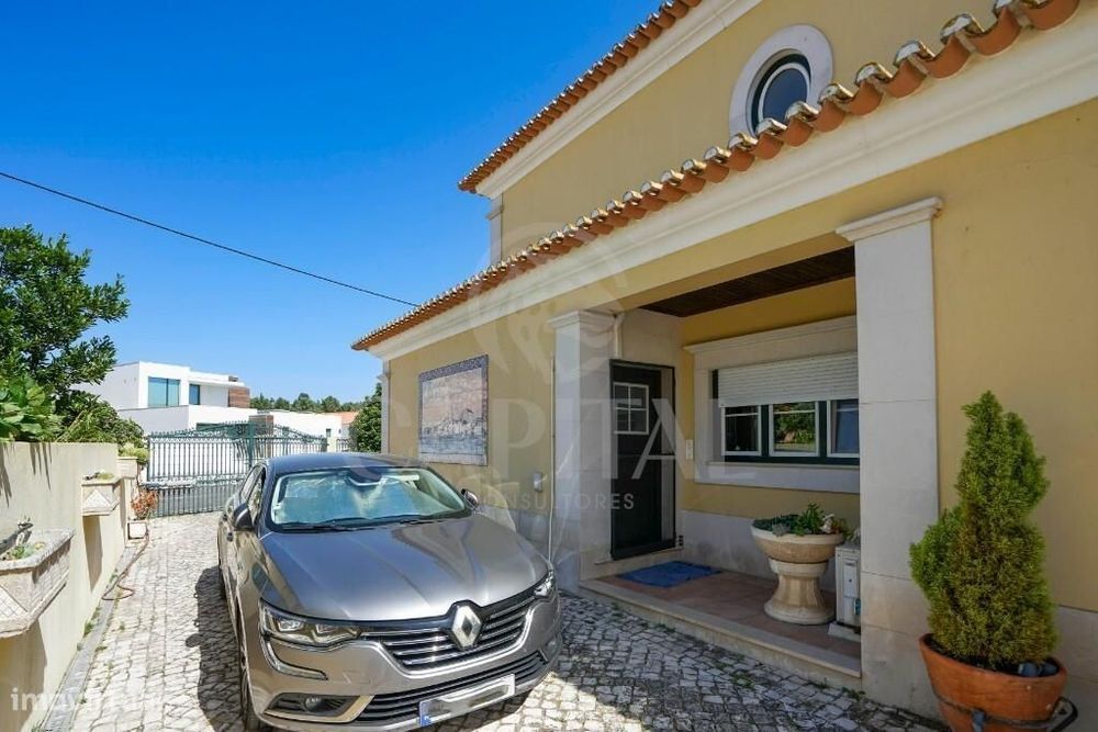 Moradia T5 com piscina, anexo e amplos espaços exteriores | Samora Cor