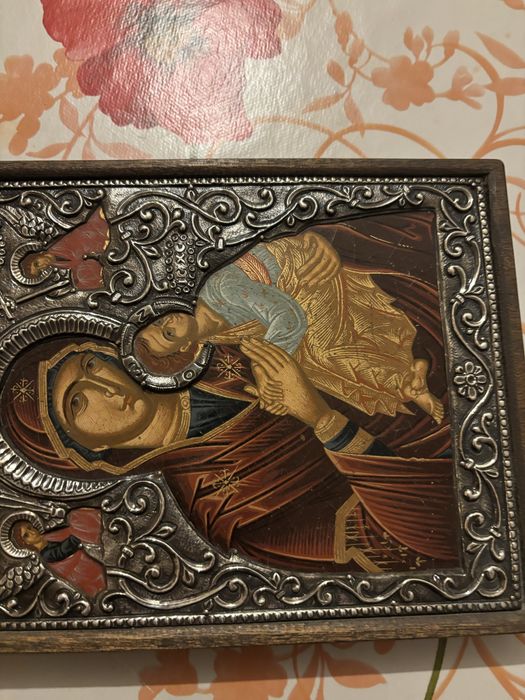 Православная икона Божией Матери с Младенцем Христом, серебряная