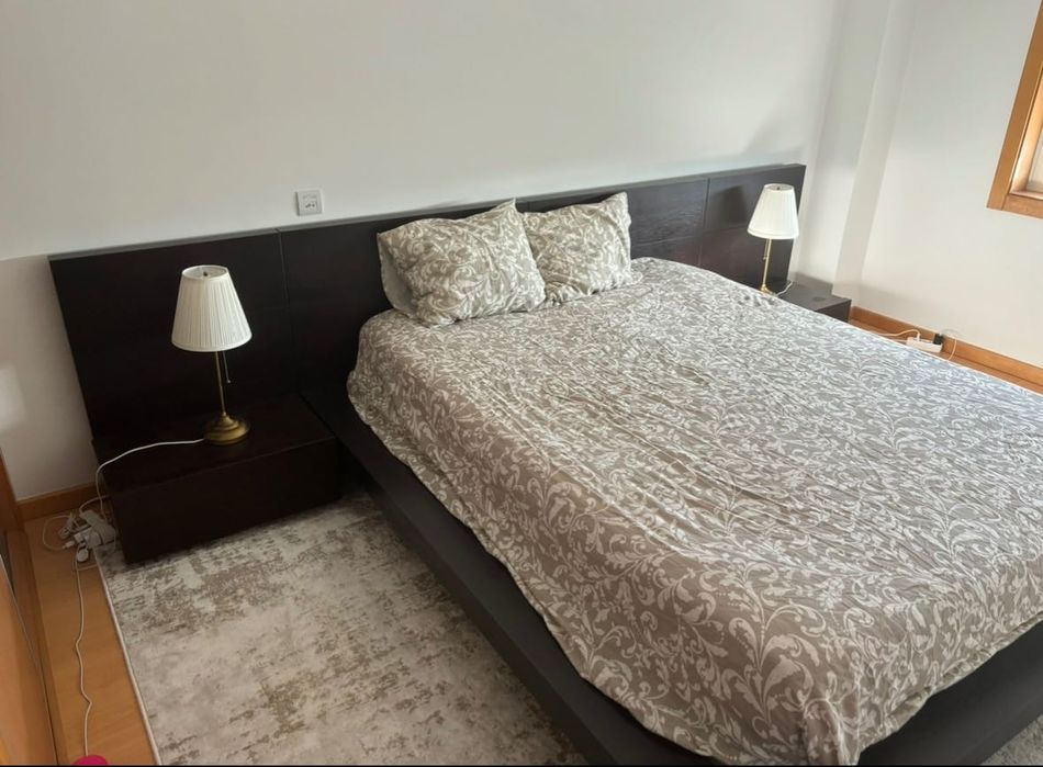 Cama de Casal em Madeira