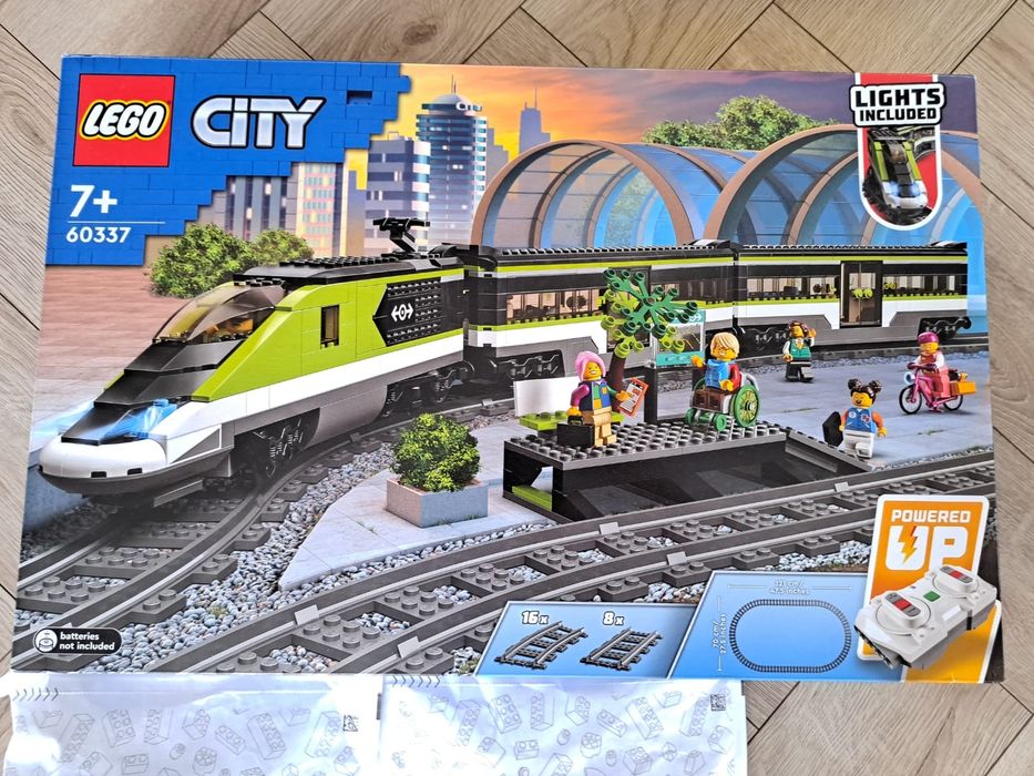 Lego Wagon Osobowy 60337