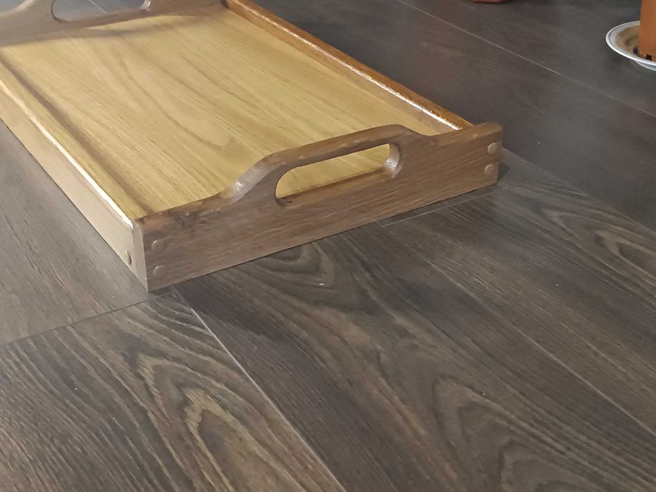 Дубовый столик для завтрака(ноутбука) в постель.