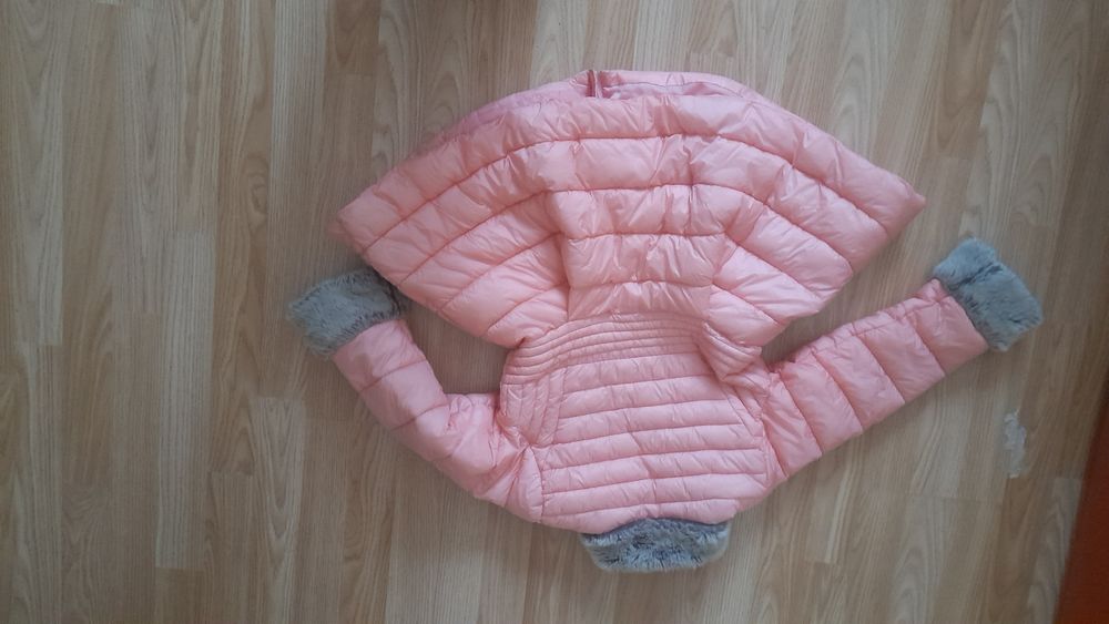 Куртка на девочку