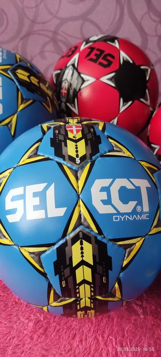 Футбольні м'ячі SELECT (dynamic)