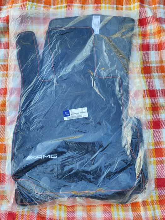 Dywaniki welurowe Mercedes GLC X253 C253 AMG