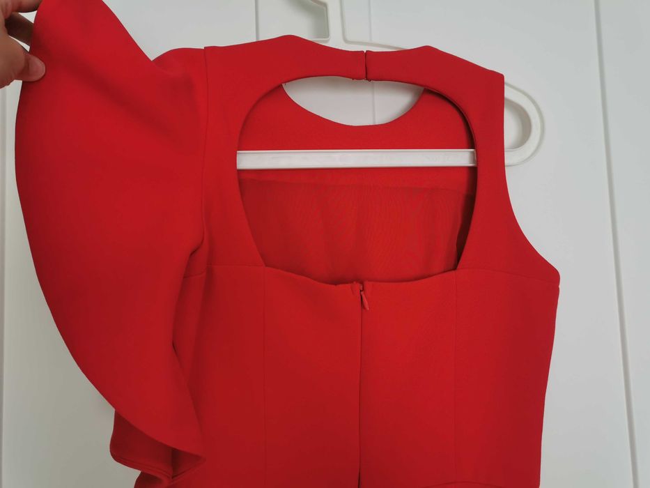 Krótka, elegancka sukienka w makowym kolorze, rozmiar 36