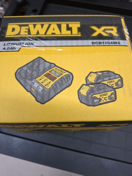 Zestaw Dewolt bateria + ładowarka