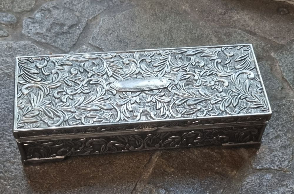 Продам  музыкальная  шкатулка  СССР   посиребрение  бронза