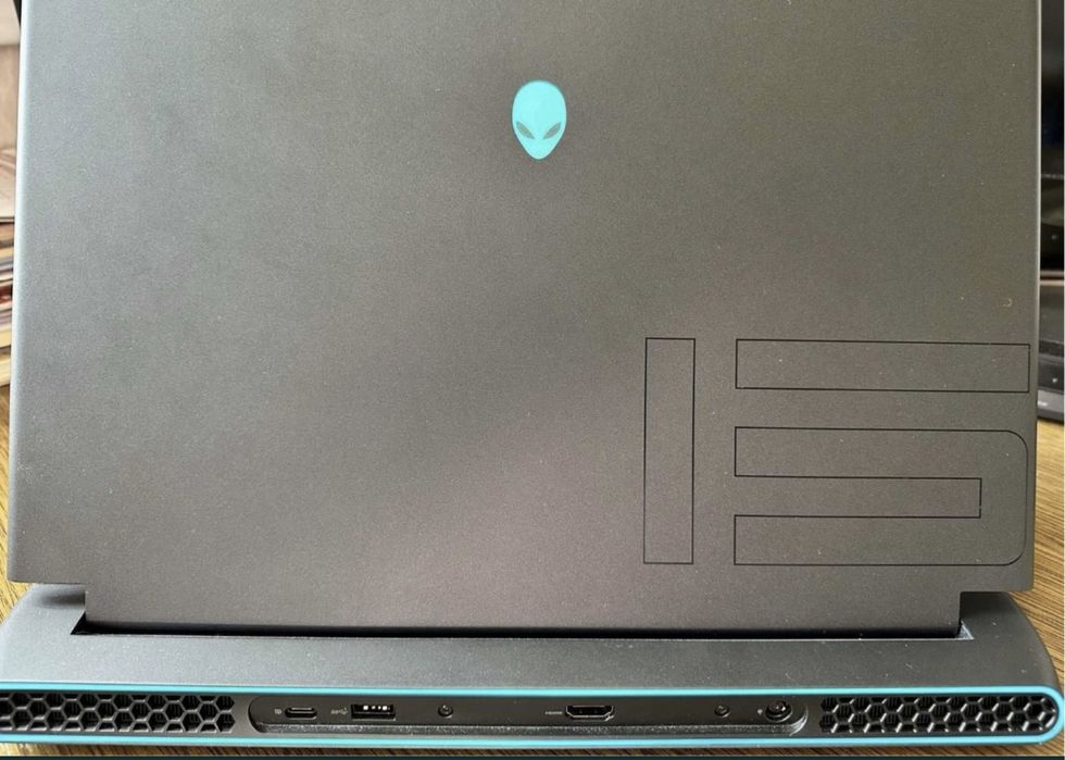 Ігровий ноутбук Dell Alienware M15 R7 P109F