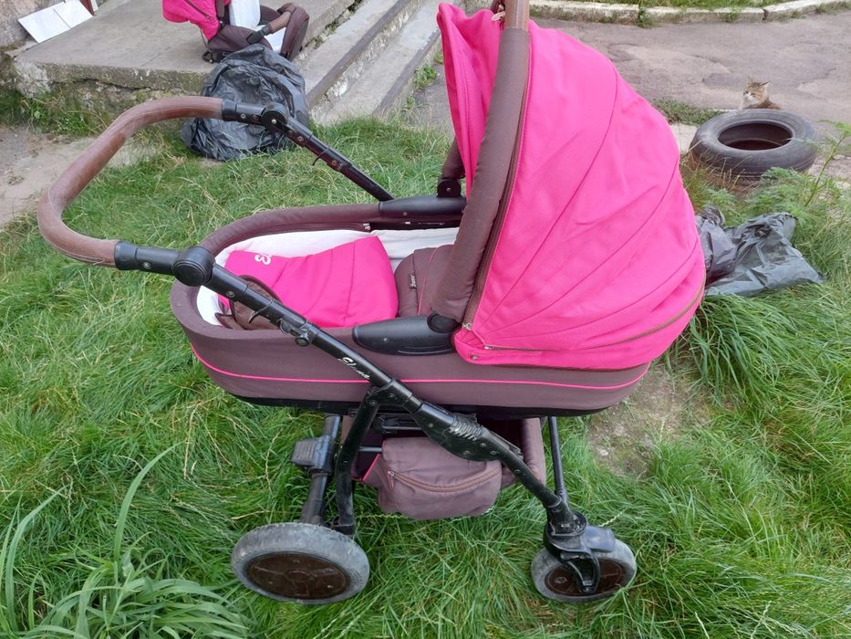 Дитяча коляска б.у.