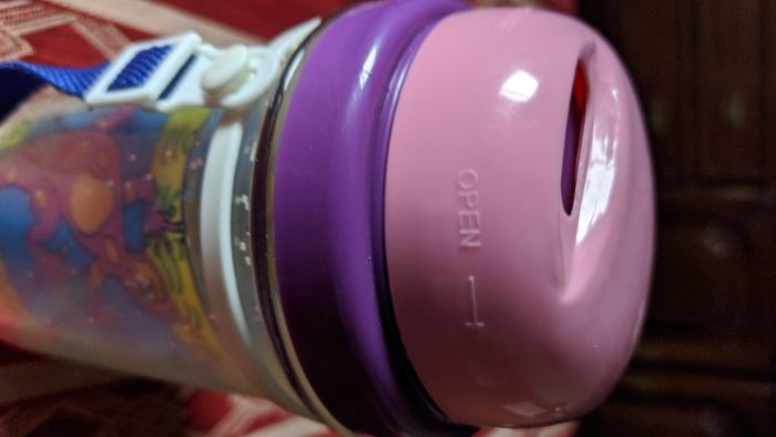 Garrafa Criança Desenhos Brilhantes | Suporte Pescoço | Envio gratis*