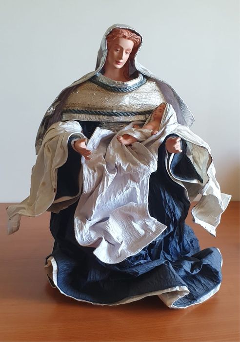 Figuras de José, Maria e menino Jesus