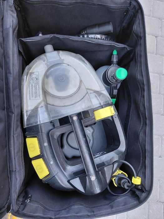 Karcher Puzzi 8 миючий пилосос