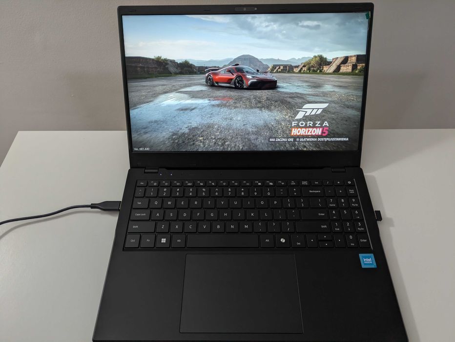 Nowy Laptop Ultrabook 15.6" Full HD 8K DDR4 Win 11 2xUSB-C SSD Bat 10 godzin FORZA 5