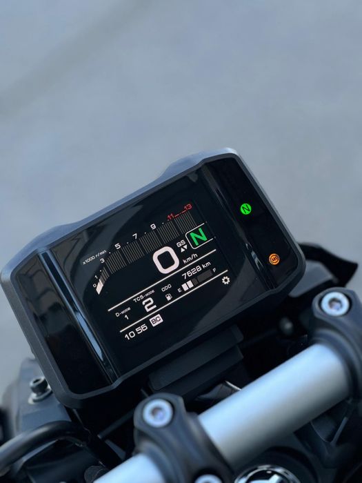 YAMAHA MT-09 c/ Poucos Quilómetros e Garantia!