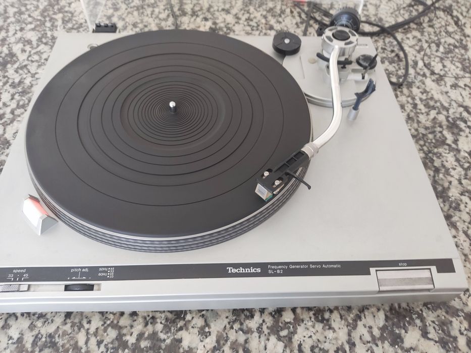 Toca-discos Technics SL-B2