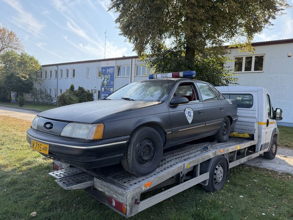 Ford Taurus