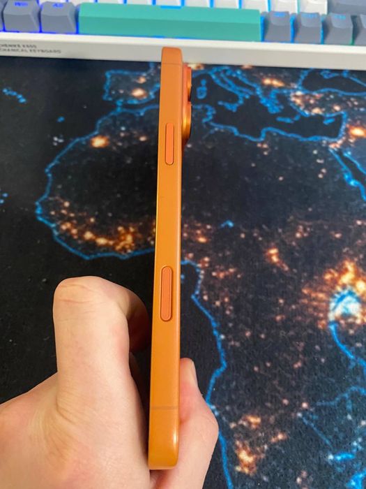 Продам Iphone 17 pro max android