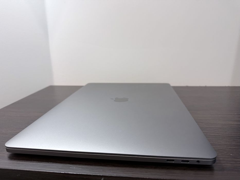 Macbook Pro 15’   SSD 500 Gb ,  intel i7(2,9GHz) ,  oзп- 16Gb