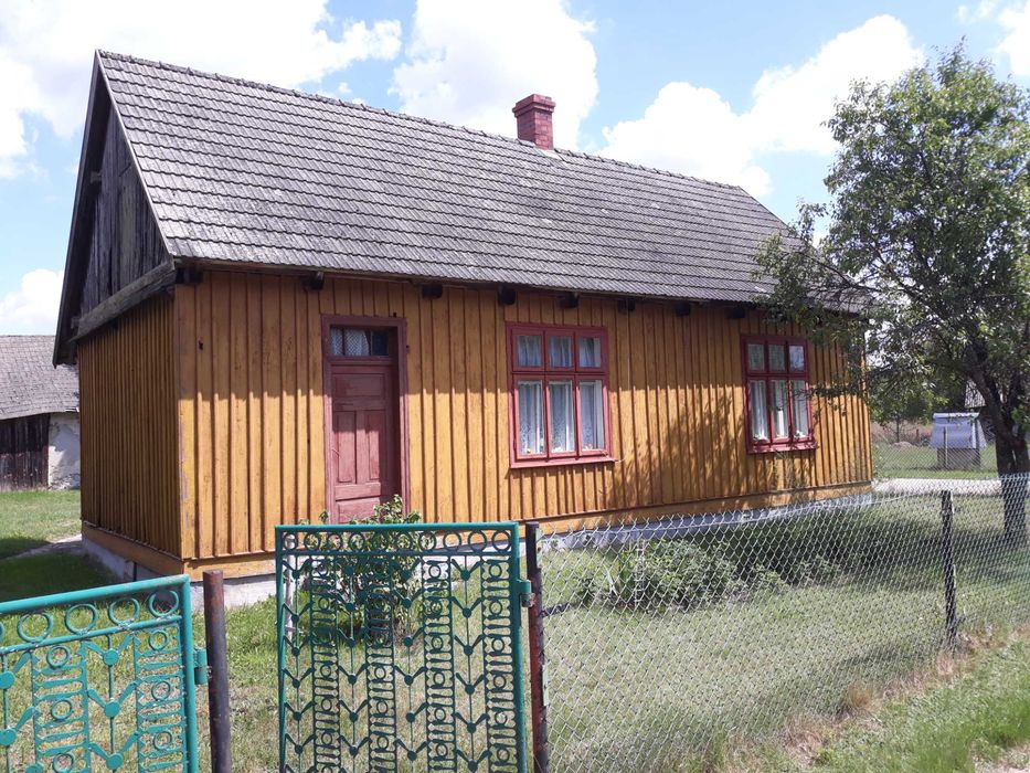 Dom drewniany w leśnym zaciszu